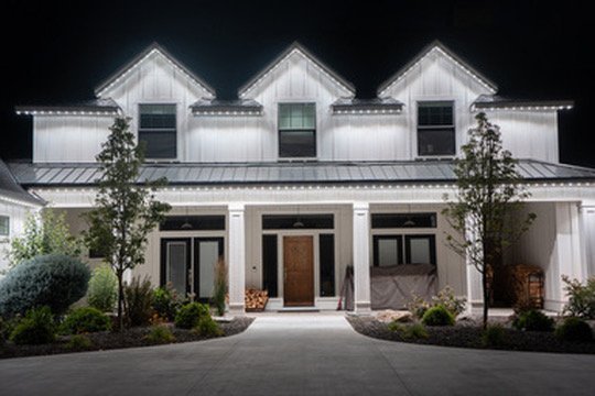 White home with classic Bosso Lighting