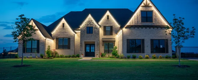 Gable lighting in warm white by Bosso Smart Lights